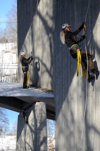 Annika klättrar - Waaalling