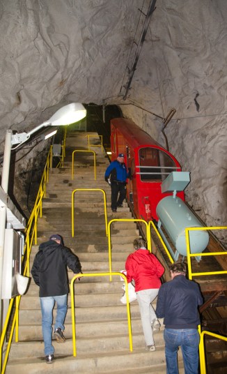 Tågbyte djupt inne i fjället