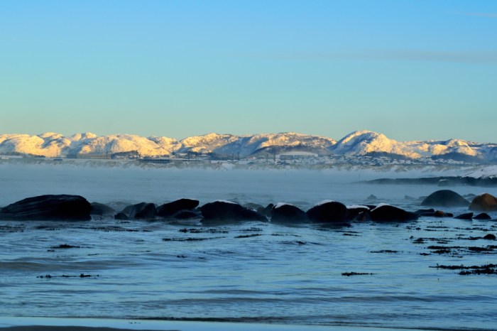 Svarta stenar - vita berg